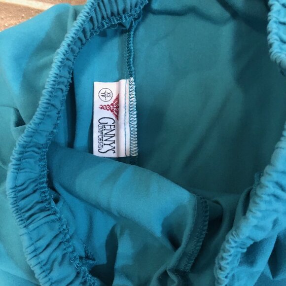 Genny's Uniforms Scrub Top & Pants Set Turquoise - Picture 4 of 15